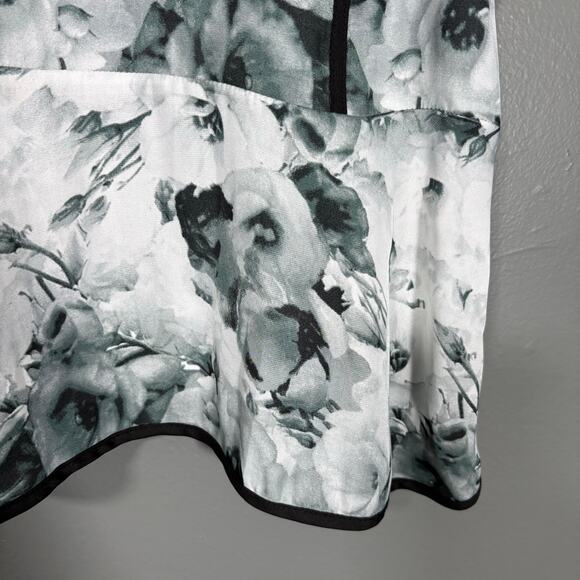 BB Dakota Women's Black & White Floral Sleeveless Blouse - Size Large - Peplum - Picture 4 of 7